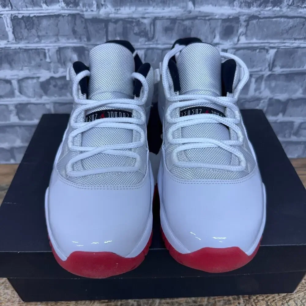 Nike Air Jordan 11 Retro Low White Varsity Red 528895-101 Mens Size 8.5 Rare